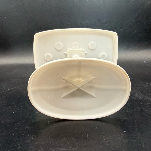 Mattel 2015 Barbie Doll Pop-Up Camper RV Replacement Tan Chair And White Table - Picture 12 of 12